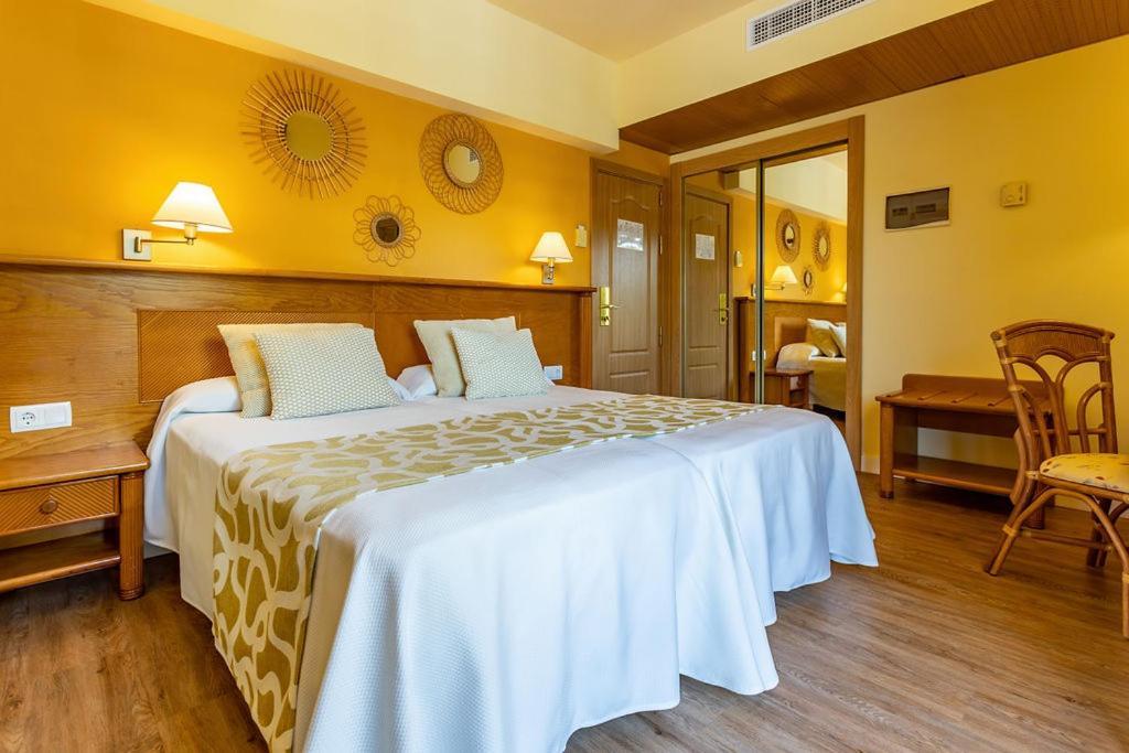 Ona Palmira Paguera Hotel Peguera Quarto foto